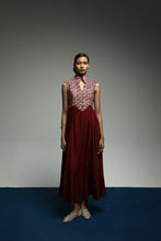 [Pre - Order] PURANA BACKLESS DRESS TROPIPELAGO JAPAN WAVE BATIK - MAROON