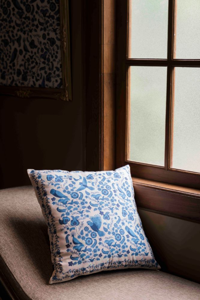 PURANA HOME PILLOWCASE 50x50 CM BIRDS OF PARADISE  - OFF WHITE