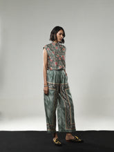 REGAL BLOOM LONG PANTS FRAMED BAKUNG SAGE