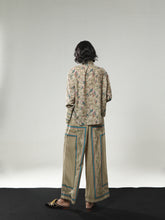 REGAL BLOOM LONGSLEEVE SHIRT MERPATI JACQUARD EFFECTS BEIGE