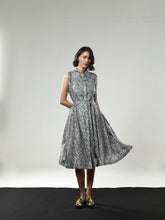 REGAL BLOOM MIDI DRESS PUSPA JACQUARD GREY