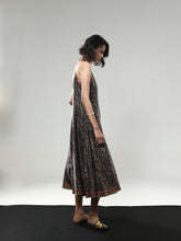 REGAL BLOOM SLEEVELESS DRESS PUSPA JACQUARD EMERALD