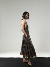 REGAL BLOOM SLEEVELESS DRESS PUSPA JACQUARD EMERALD