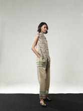 REGAL BLOOM SLEEVELESS JANGGAN MERPATI JACQUARD BEIGE