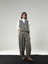 REGAL BLOOM VEST PARANG TARTAN-GOLD