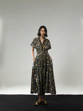 (PRE ORDER) REGAL BLOOM WRAP DRESS MERPATI JACQUARD BLACK