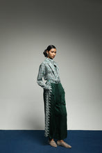 PURANA REGULAR PANTS TROPIPELAGO JAPAN WAVE BATIK - EMERALD