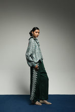 PURANA RUFFLE NECK TOP TROPIPELAGO JAPAN WAVE BATIK -  EMERALD