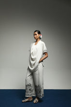 [Pre - Order] PURANA DRAPPED TOP OFF TROPIPELAGO JUNGLE - OFF WHITE